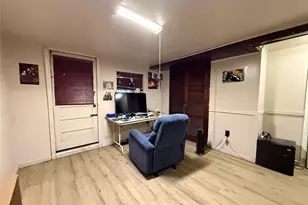 52-50 71st St, Maspeth, NY 11378 - Photo 19