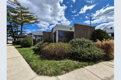 121 W Oak Street #STE 1, Amityville, NY 11701 - Photo 5