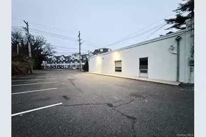 121 W Oak Street #STE 1, Amityville, NY 11701 - Photo 9
