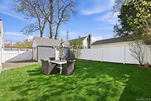450 Linden St, West Hempstead, NY 11552 - Photo 19