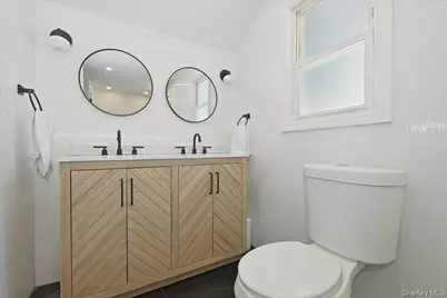 450 Linden Street, West Hempstead, NY 11552 - Photo 15