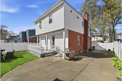450 Linden Street, West Hempstead, NY 11552 - Photo 21