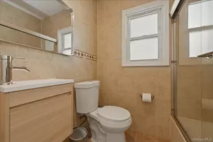 450 Linden St, West Hempstead, NY 11552 - Photo 11