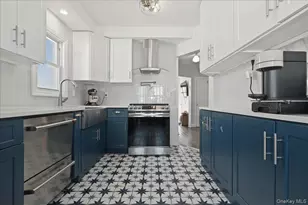 450 Linden St, West Hempstead, NY 11552 - Photo 5