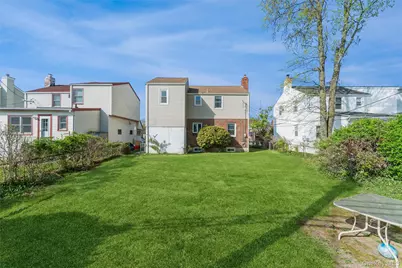 211 Norfeld Boulevard, Elmont, NY 11003 - Photo 19