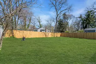 133 Lakeview Dr, Mastic Beach, NY 11951 - Photo 21