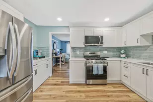 118 Foster Rd, Ronkonkoma, NY 11779 - Photo 7