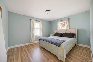 118 Foster Rd, Ronkonkoma, NY 11779 - Photo 17