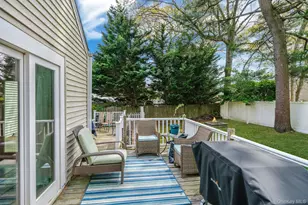 118 Foster Rd, Ronkonkoma, NY 11779 - Photo 29