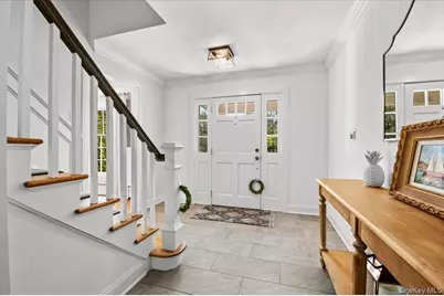 1 Horseshoe Path, Lloyd Harbor, NY 11743 - Photo 3