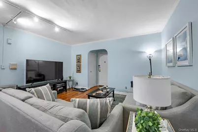 58 Grace Avenue #1G, Great Neck, NY 11021 - Photo 3