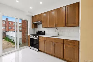69-16 Fresh Meadow Ln, Fresh Meadows, NY 11365 - Photo 11