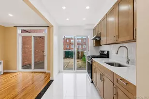 69-16 Fresh Meadow Ln, Fresh Meadows, NY 11365 - Photo 13