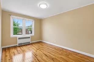69-16 Fresh Meadow Ln, Fresh Meadows, NY 11365 - Photo 21