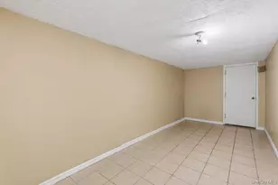 69-16 Fresh Meadow Ln, Fresh Meadows, NY 11365 - Photo 27