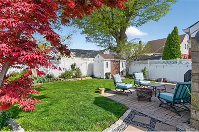 938 Van Buren Avenue, Franklin Square, NY 11010 - Photo 37