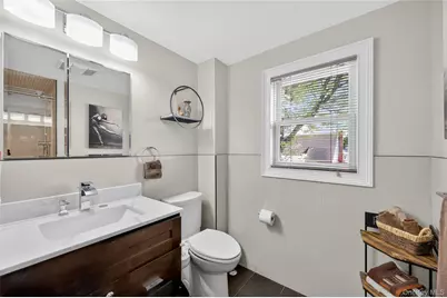 938 Van Buren Avenue, Franklin Square, NY 11010 - Photo 25