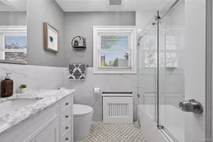 938 Van Buren Ave, Franklin Square, NY 11010 - Photo 17