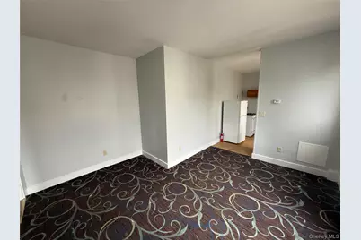 60 Carroll Street #D8, Poughkeepsie, NY 12601 - Photo 9