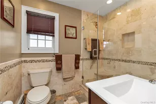 5 Lloyd Ave, Lynbrook, NY 11563 - Photo 17