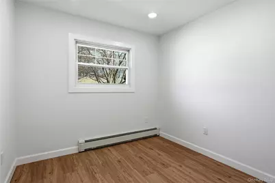 56 Pennaquid Road, Coram, NY 11727 - Photo 27