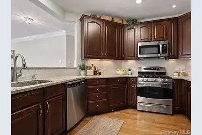 612 Saratoga Lane, Fishkill, NY 12524 - Photo 5