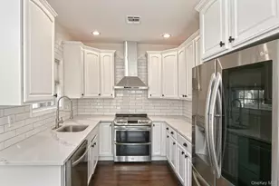 9 Manitou Trail, Kings Park, NY 11754 - Photo 7