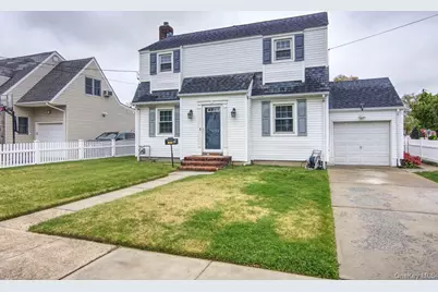 37 Sheridan Street, Valley Stream, NY 11580 - Photo 3
