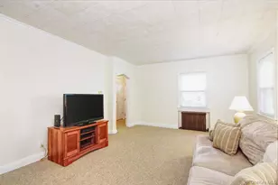 37 Sheridan St, Valley Stream, NY 11580 - Photo 9
