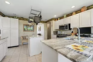 27 Halsey St, Islandia, NY 11749 - Photo 11