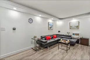 2 Bay Club Dr, Bayside, NY 11360 - Photo 9