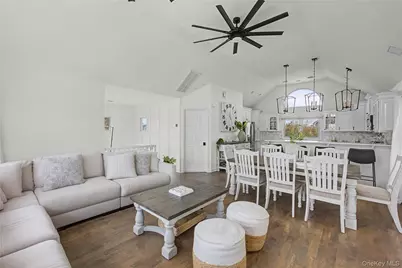 24 Bungalow Walk, Ocean Beach, NY 11770 - Photo 27