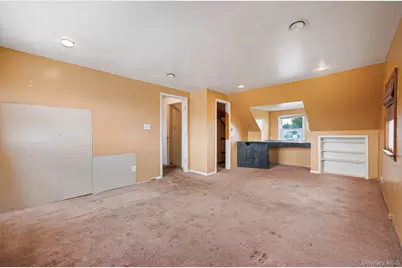3 Layton Avenue, Hicksville, NY 11801 - Photo 17