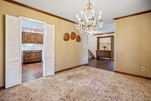 18 Herkimer Ave, Jericho, NY 11753 - Photo 9