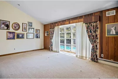 18 Herkimer Avenue, Jericho, NY 11753 - Photo 19