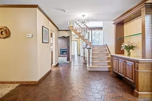 18 Herkimer Ave, Jericho, NY 11753 - Photo 3