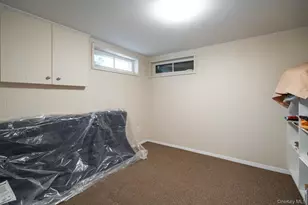 38 Miller Blvd, Syosset, NY 11791 - Photo 19