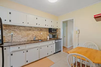 38 Miller Boulevard, Syosset, NY 11791 - Photo 7