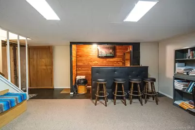 38 Miller Boulevard, Syosset, NY 11791 - Photo 21