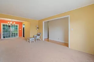 38 Miller Blvd, Syosset, NY 11791 - Photo 3