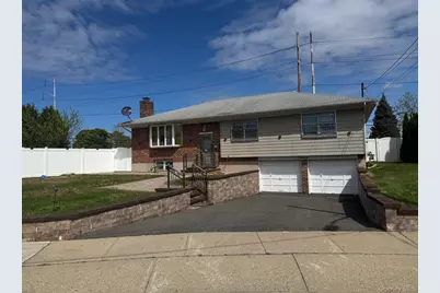 12 Hilton Court, Hicksville, NY 11801 - Photo 1