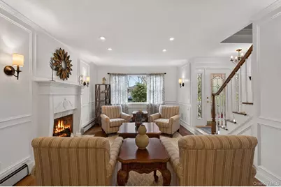 112 Dorchester Road, Ronkonkoma, NY 11779 - Photo 3