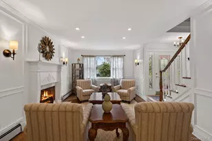 112 Dorchester Rd, Ronkonkoma, NY 11779 - Photo 3