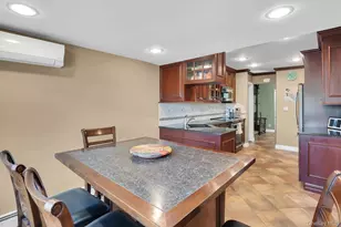 21 Ground Pine Ct, Dix Hills, NY 11746 - Photo 15
