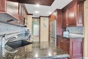 21 Ground Pine Ct, Dix Hills, NY 11746 - Photo 17