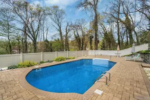 21 Ground Pine Ct, Dix Hills, NY 11746 - Photo 45