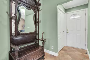 21 Ground Pine Ct, Dix Hills, NY 11746 - Photo 3