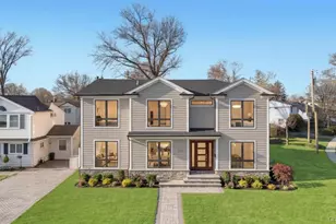 2 Poppy Ln, Levittown, NY 11756 - Photo 3
