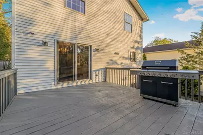 145 Walworth Avenue, White Plains, NY 10606 - Photo 25