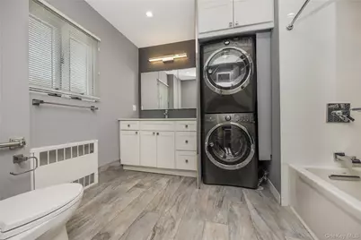 7623 168th Street, Fresh Meadows, NY 11366 - Photo 25